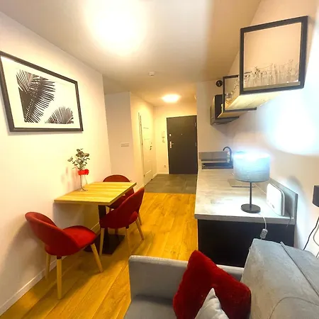 Premium Atal Square-free Parking Space In The Garage *