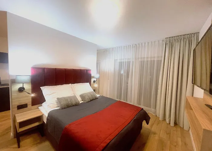 Premium Atal Square-free Parking Space In The Garage *