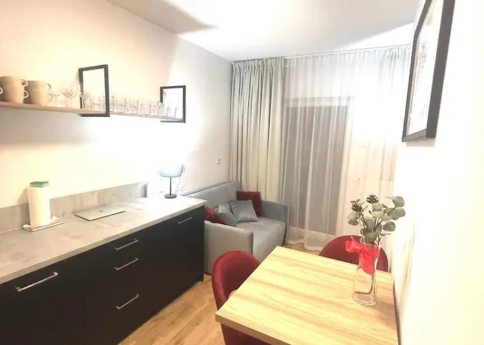 Premium Atal Square-free Parking Space In The Garage Apartmán