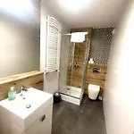 Premium Atal Square-free Parking Space In The Garage Apartment *