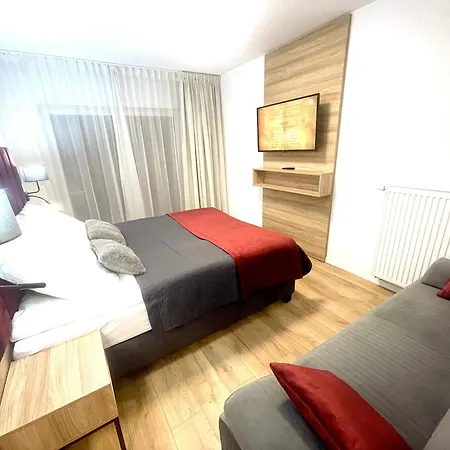 Premium Atal Square-free Parking Space In The Garage * فروتسواف