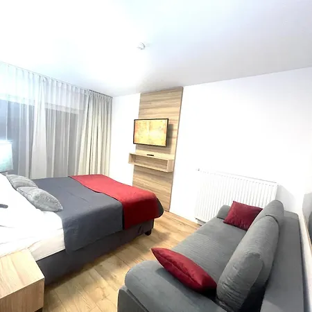 Premium Atal Square-free Parking Space In The Garage Apartamento