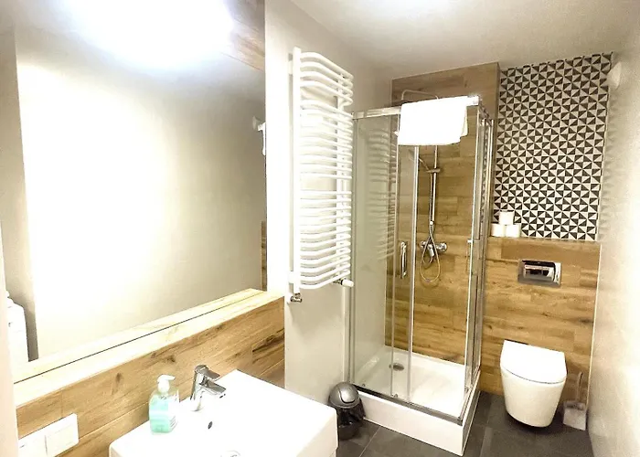 Premium Atal Square-free Parking Space In The Garage Apartamento