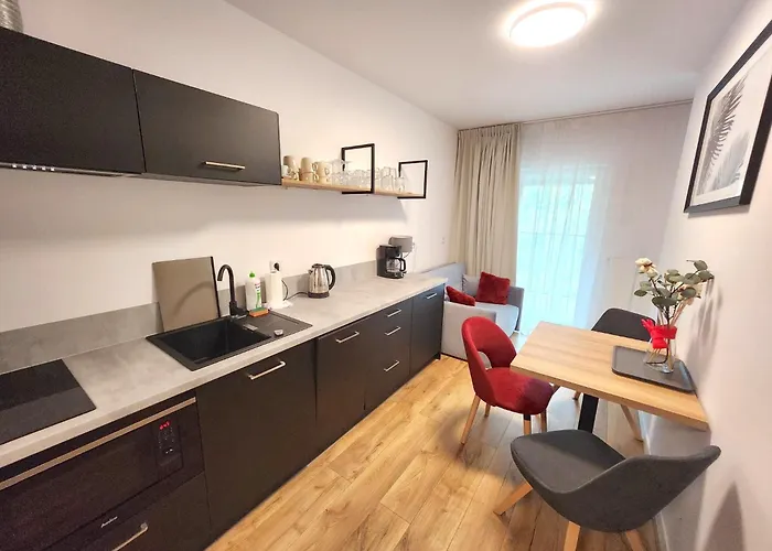 Premium Atal Square-free Parking Space In The Garage *